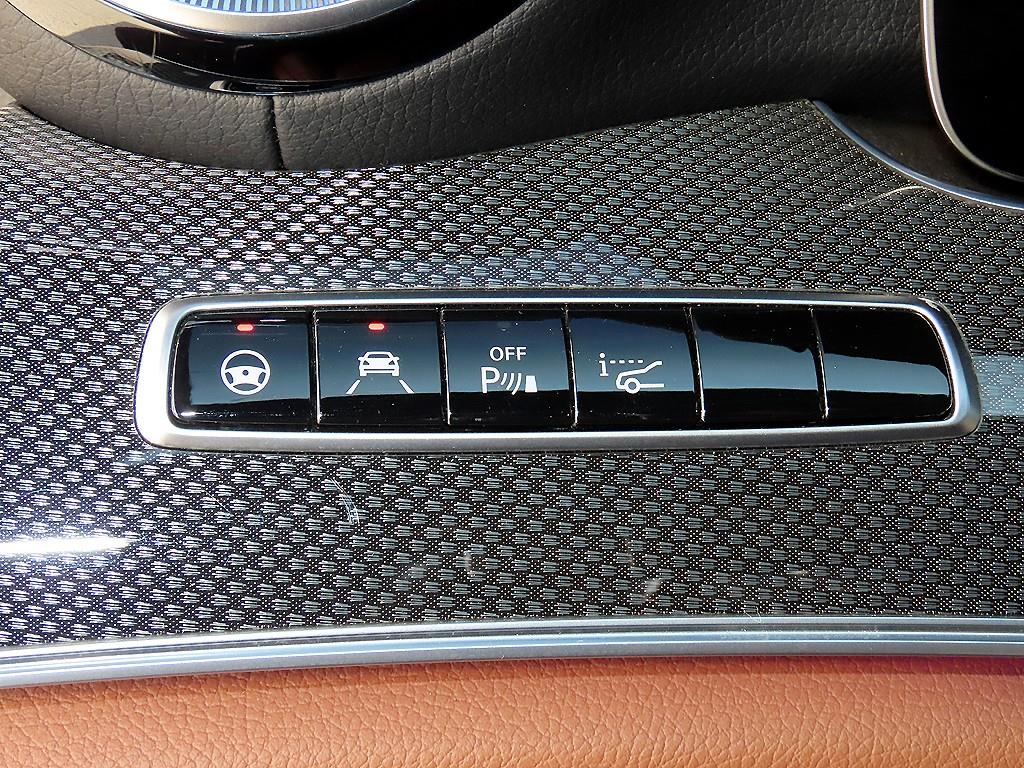 Mercedes-Benz E-Class — photo 13