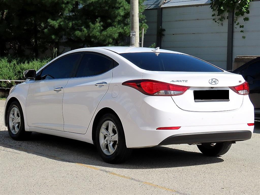 Hyundai Avante — photo 03