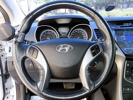 Hyundai Avante — photo 08