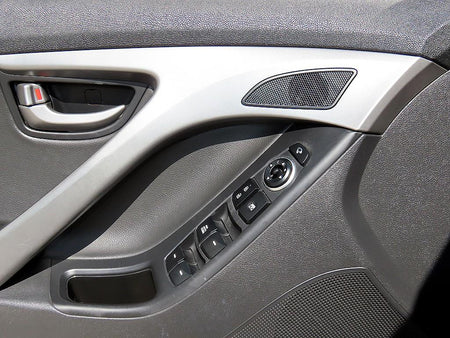 Hyundai Avante — photo 11