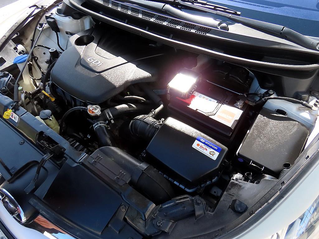 Hyundai Avante — photo 19