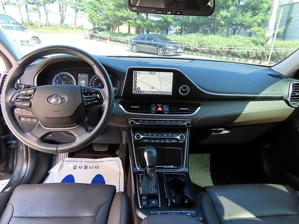 Hyundai Grandeur — photo 07