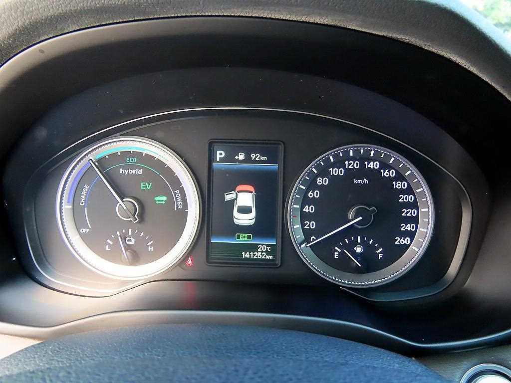 Hyundai Grandeur — photo 09
