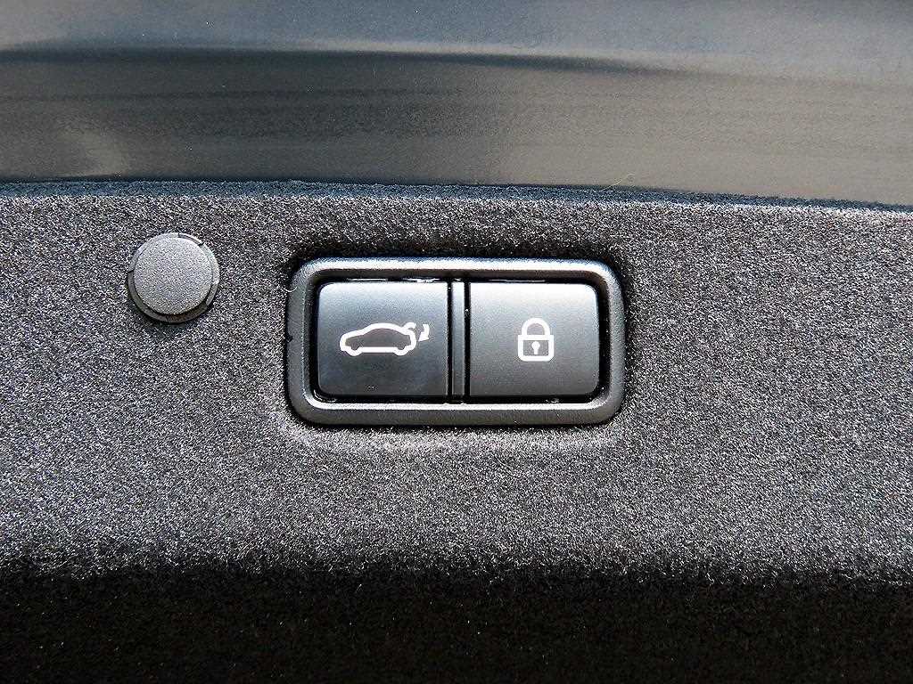 Hyundai Grandeur — photo 17