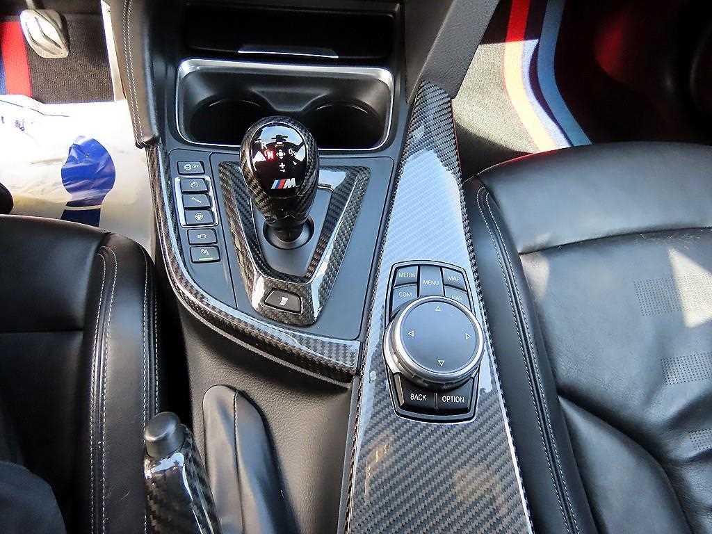 BMW M3 — photo 11
