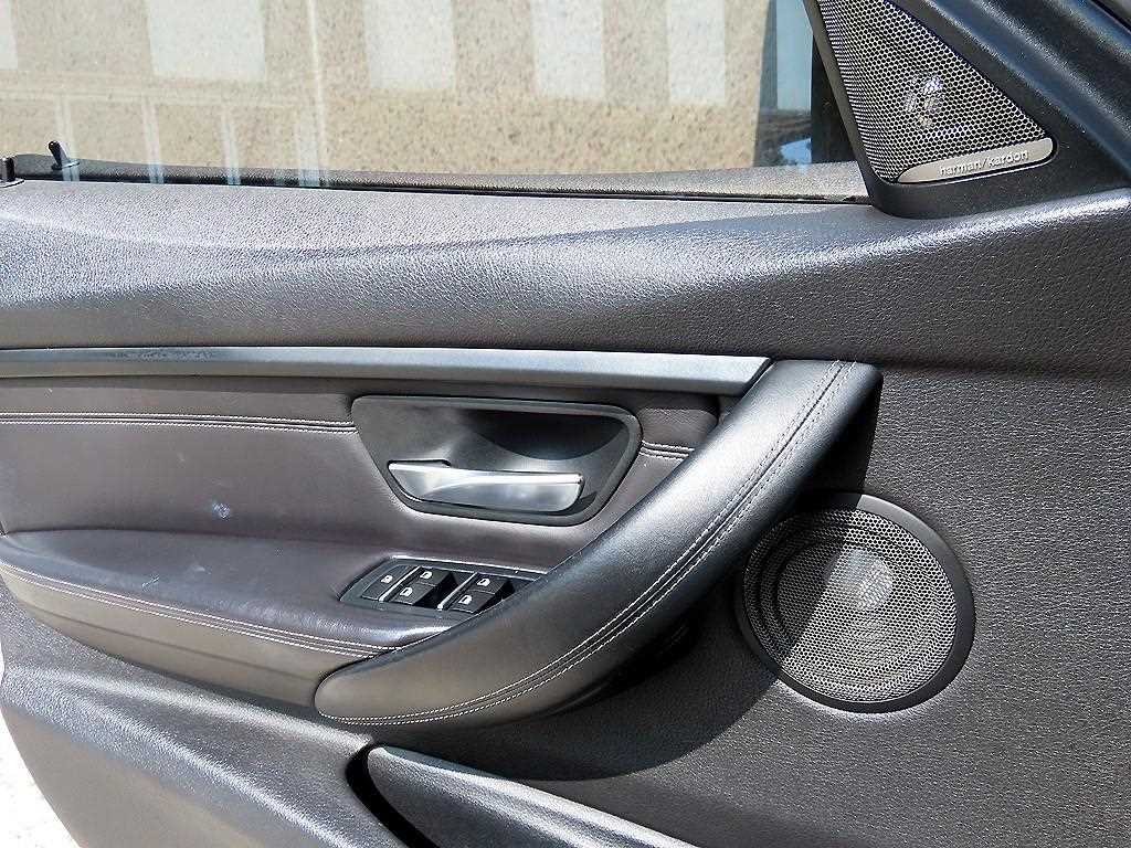 BMW M3 — photo 12