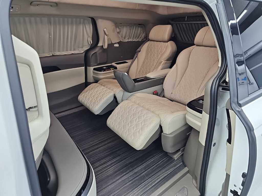 Kia Carnival — photo 12