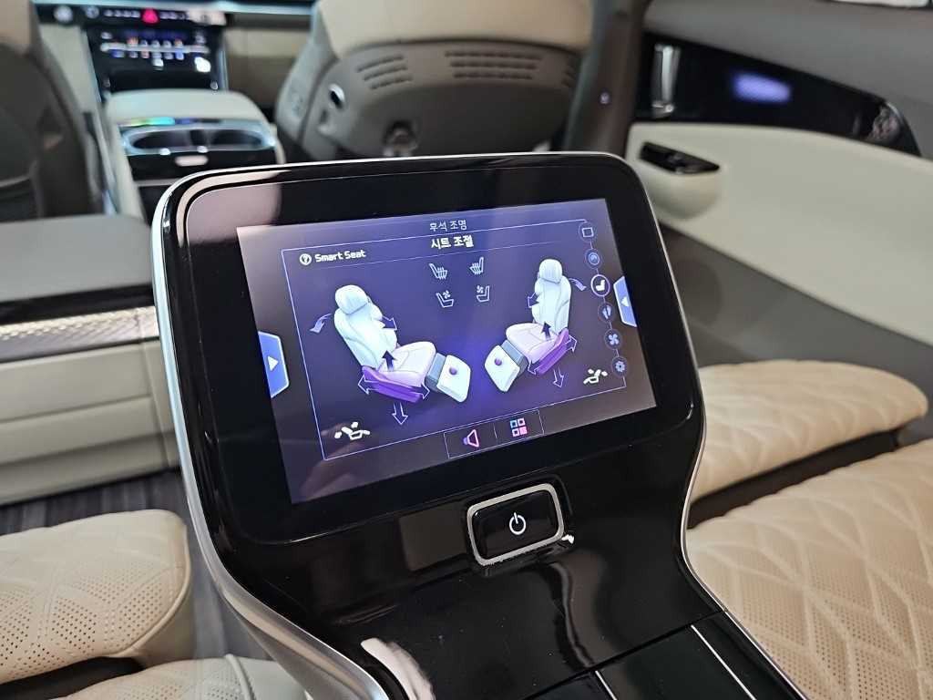 Kia Carnival — photo 14