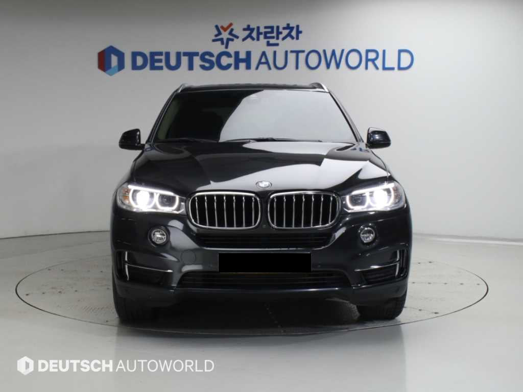 BMW X5 — photo 03