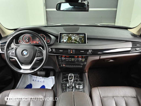 BMW X5 — photo 07