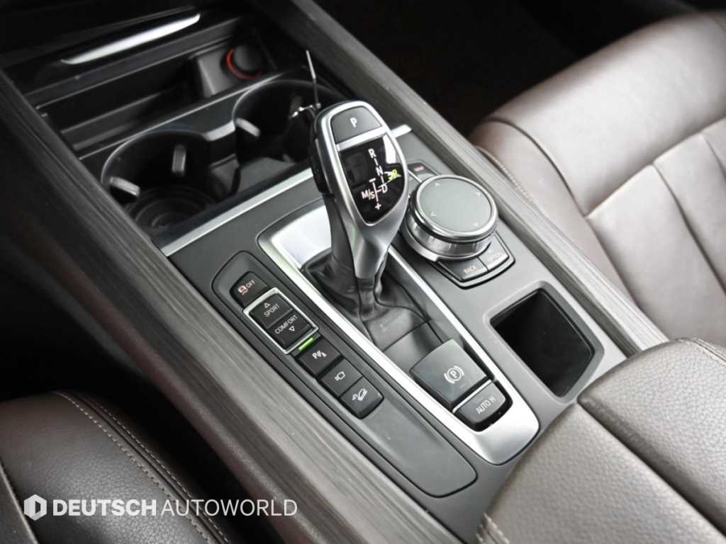 BMW X5 — photo 09