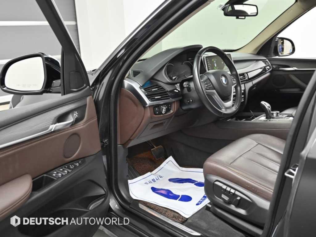 BMW X5 — photo 11
