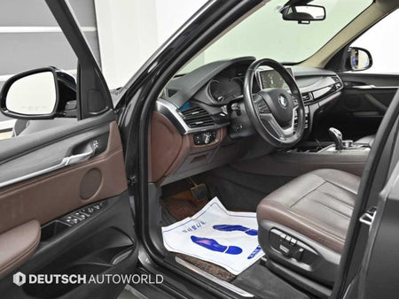 BMW X5 — photo 11