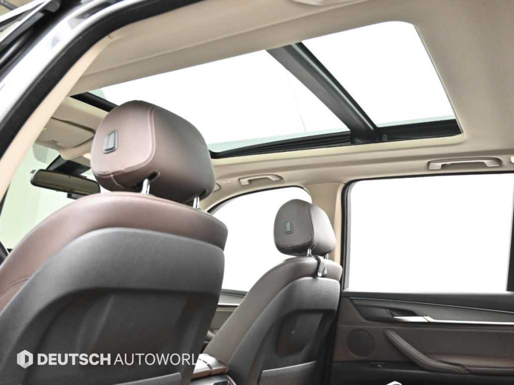 BMW X5 — photo 18