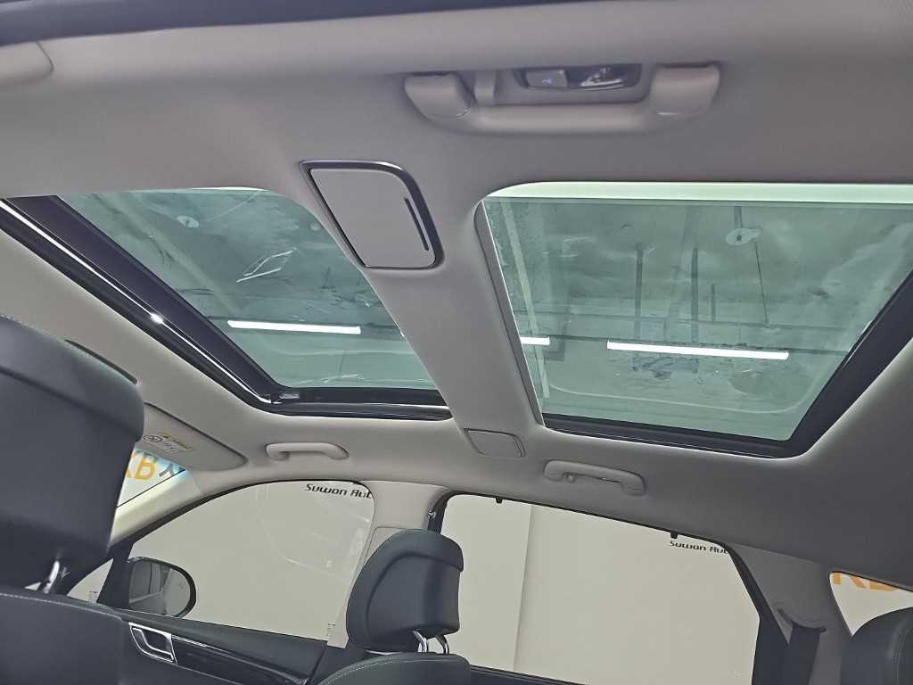 Genesis GV80 — photo 14