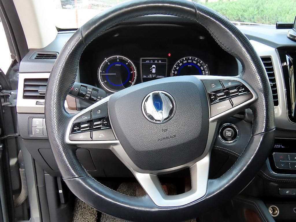KGM Rexton — photo 08