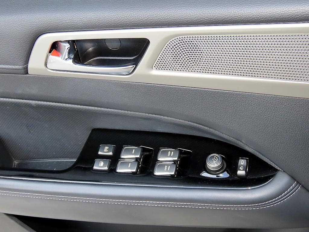KGM Rexton — photo 11