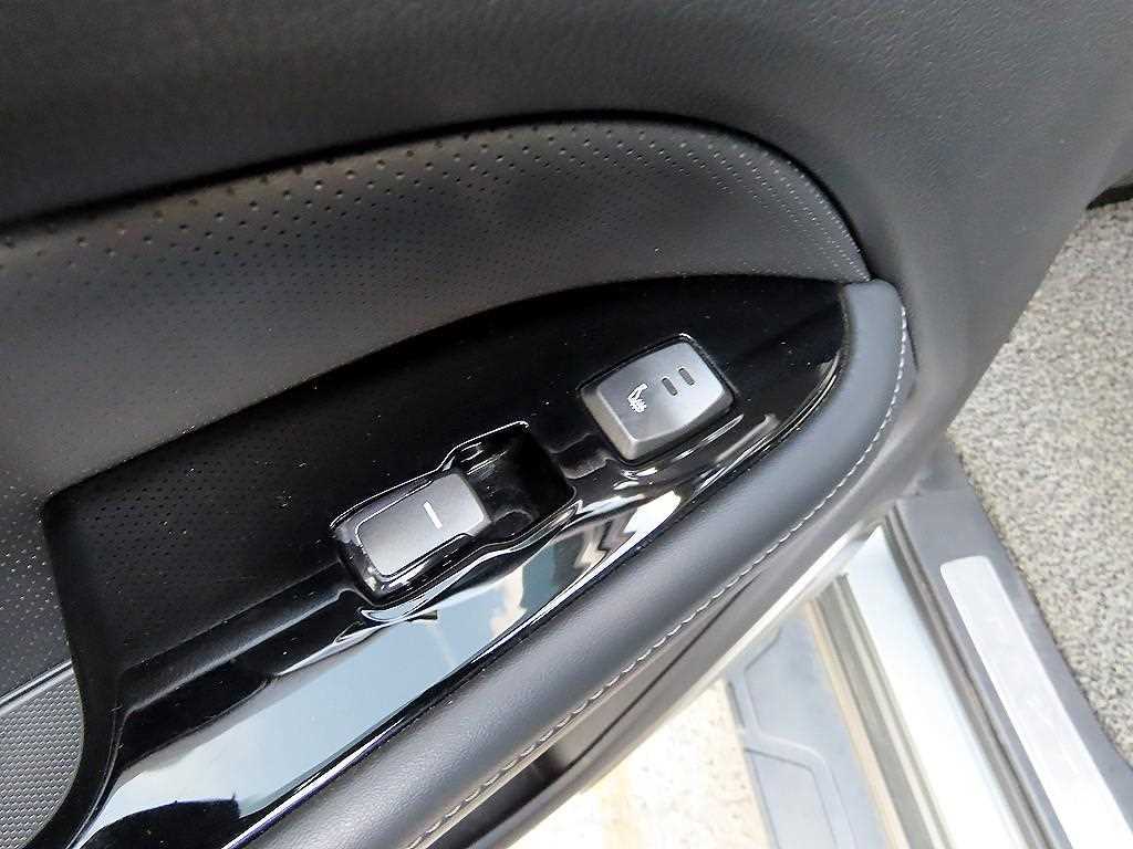 KGM Rexton — photo 16