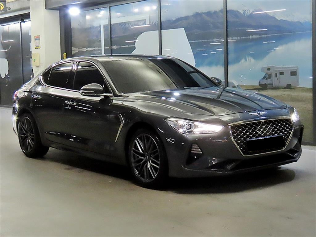 Genesis G70 — photo 01