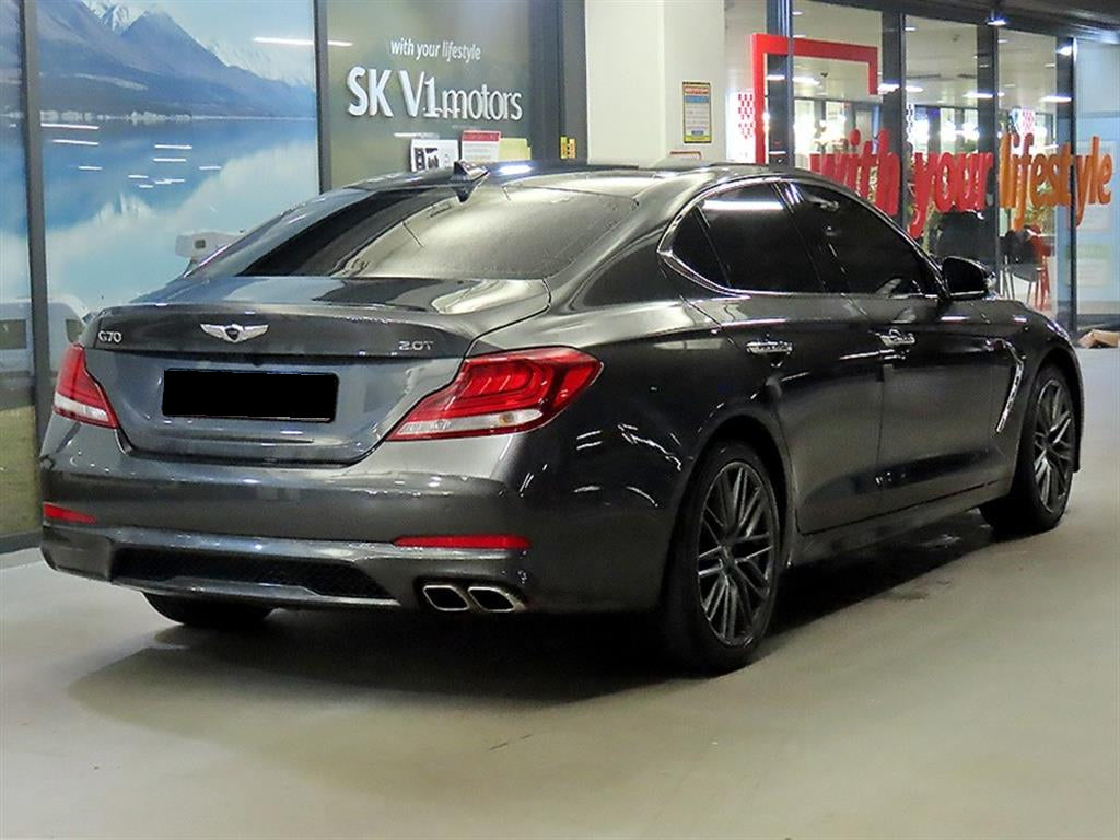 Genesis G70 — photo 04