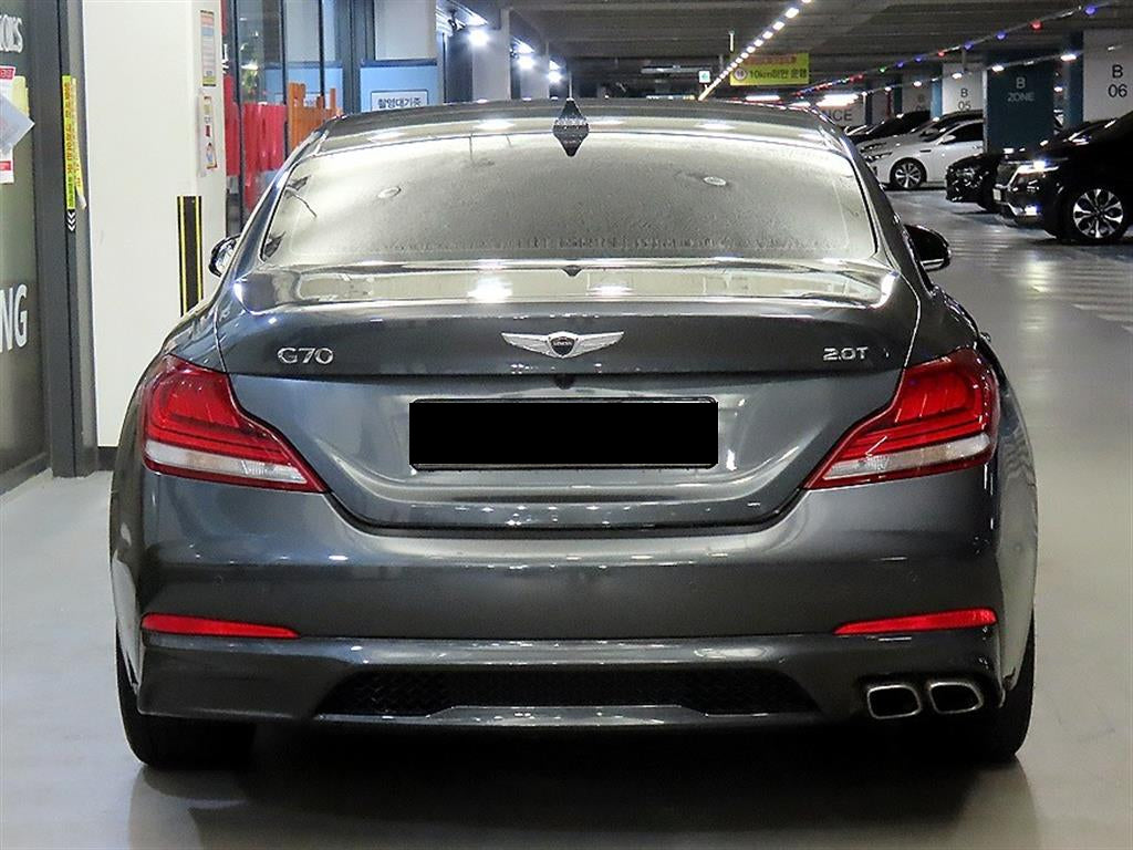 Genesis G70 — photo 05