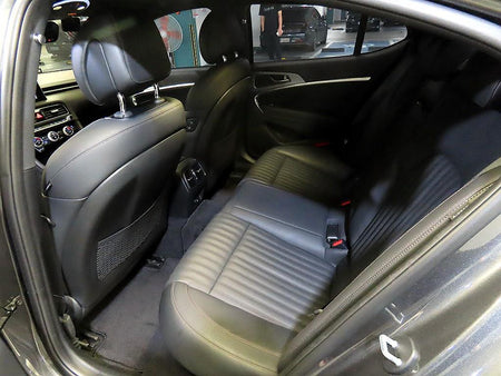 Genesis G70 — photo 07