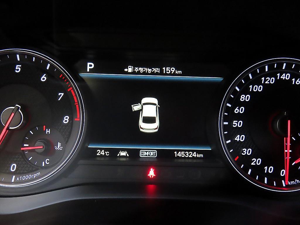 Genesis G70 — photo 10