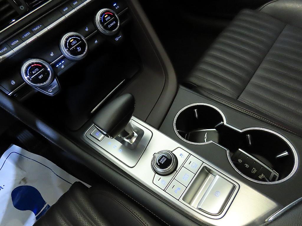 Genesis G70 — photo 12