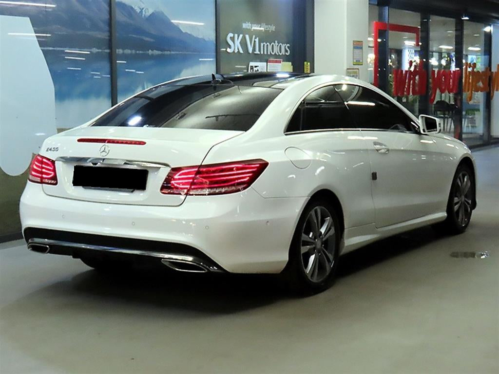 Mercedes-Benz E-Class — photo 04