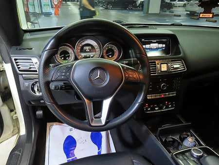 Mercedes-Benz E-Class — photo 08