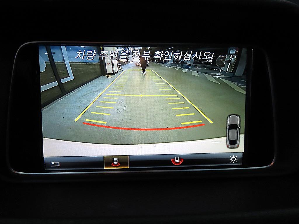 Mercedes-Benz E-Class — photo 15