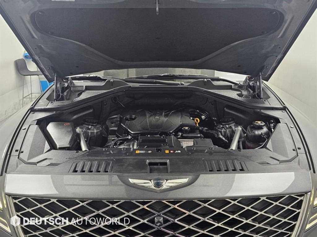 Genesis GV80 — photo 06