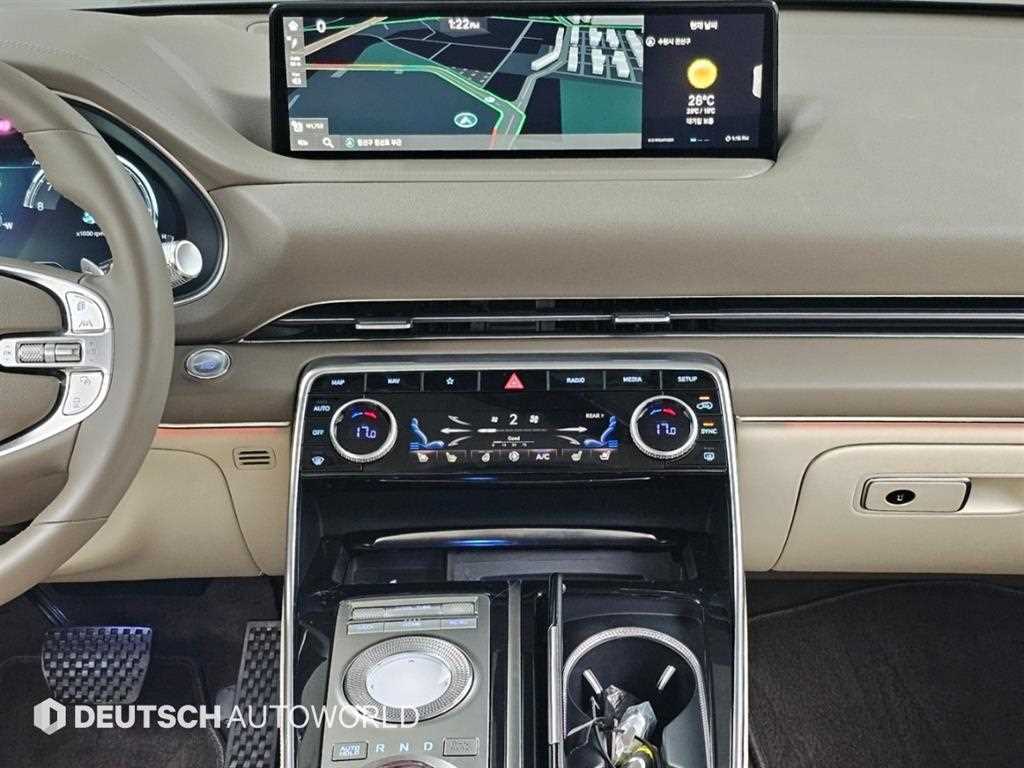 Genesis GV80 — photo 14