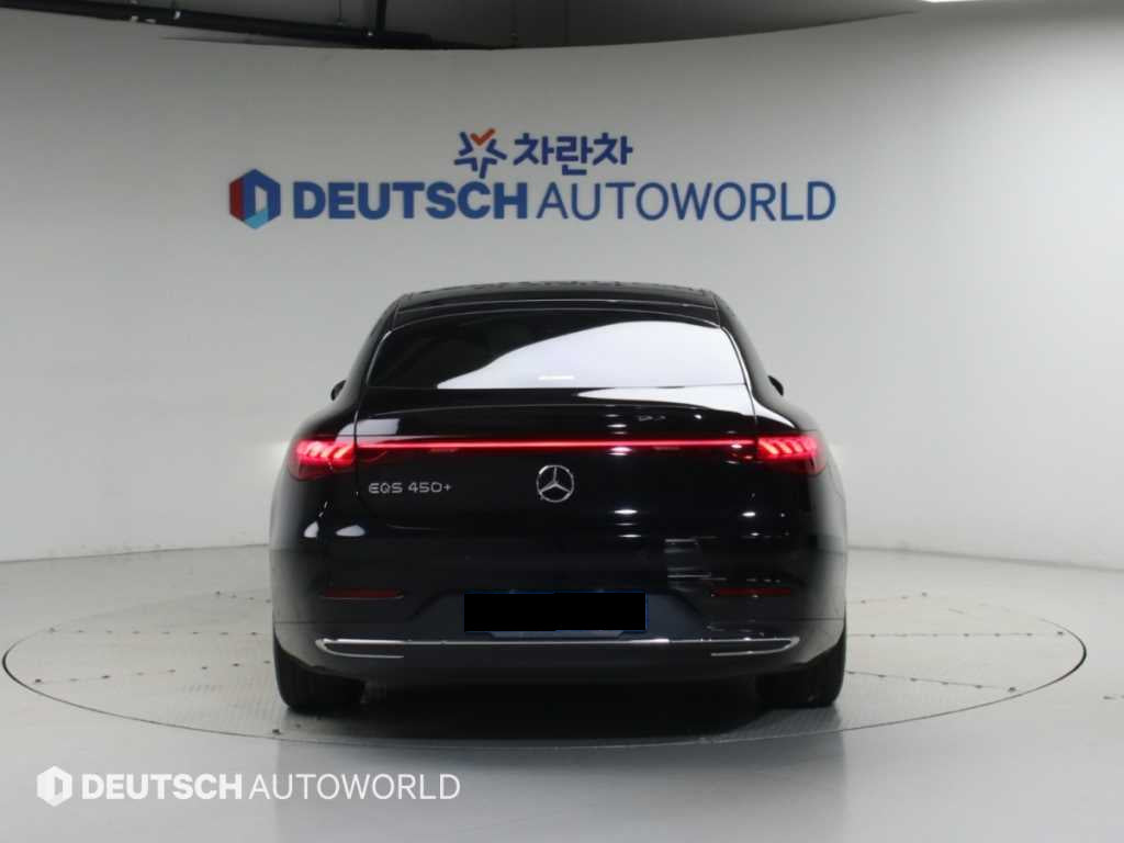 Mercedes-Benz EQS — photo 04