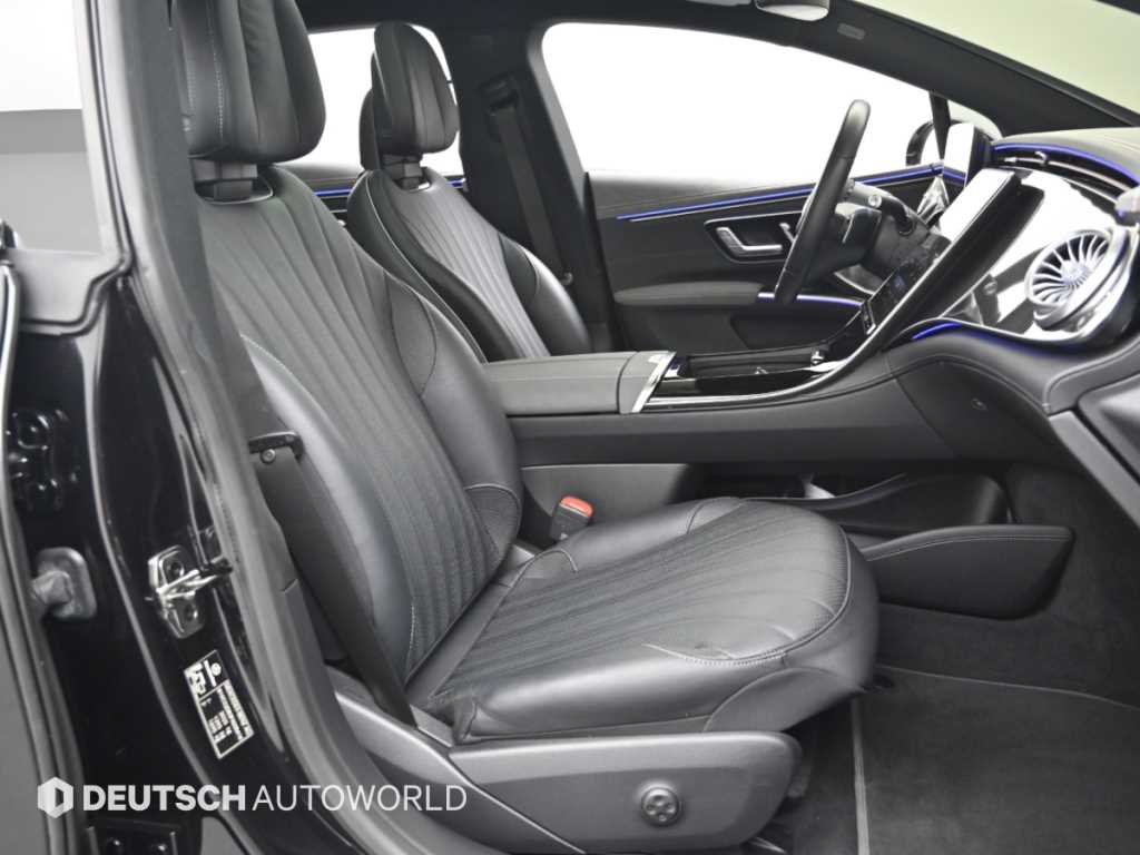 Mercedes-Benz EQS — photo 10