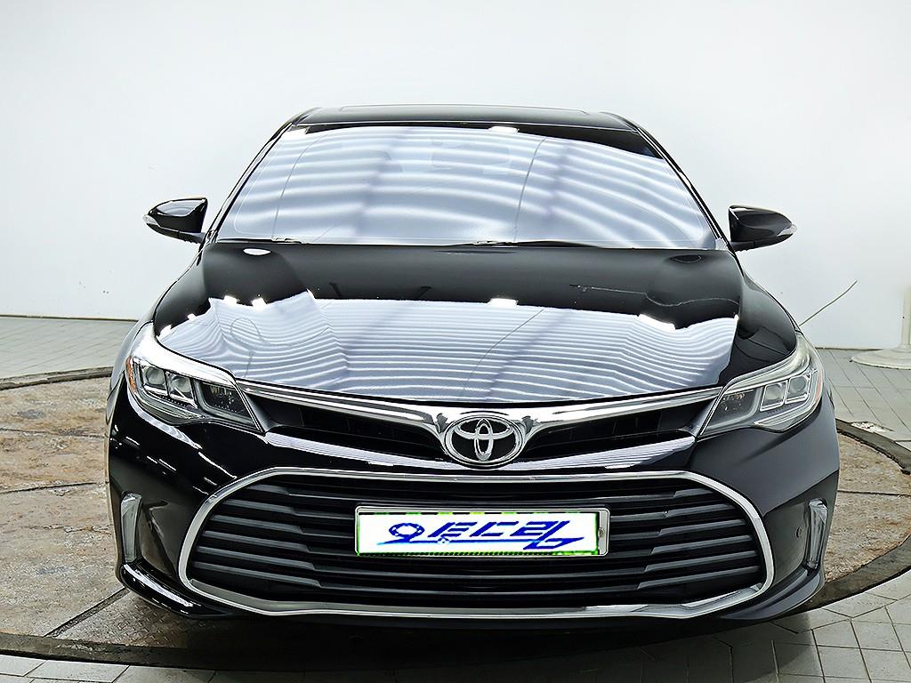 Toyota Avalon — photo 02