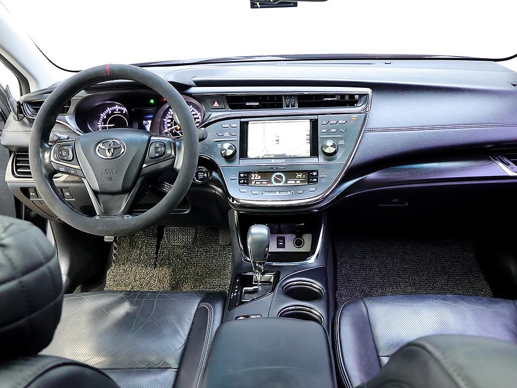 Toyota Avalon — photo 05