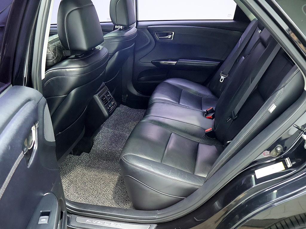 Toyota Avalon — photo 12