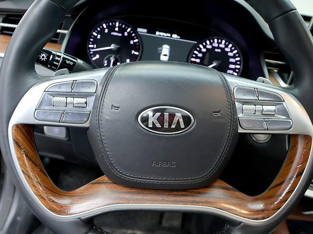 Kia K9 — photo 15