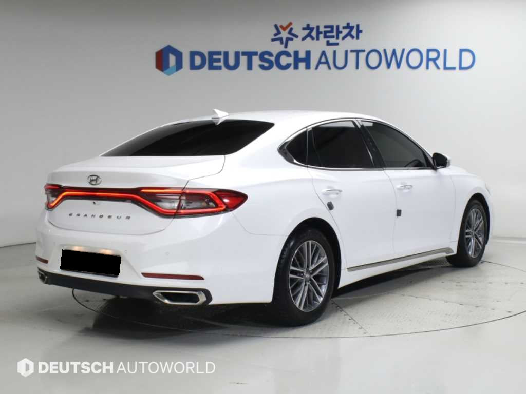 Hyundai Grandeur — photo 02