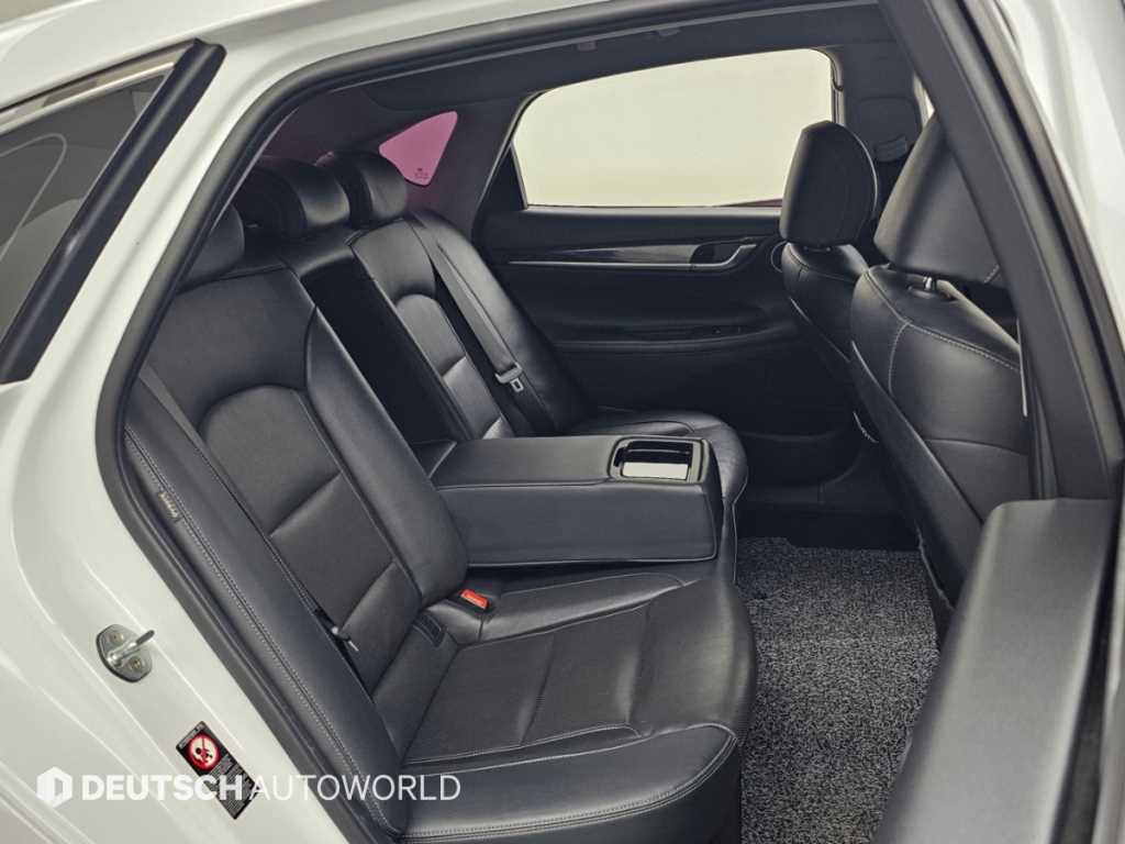 Hyundai Grandeur — photo 12