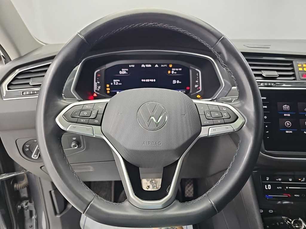 Volkswagen Tiguan — photo 09