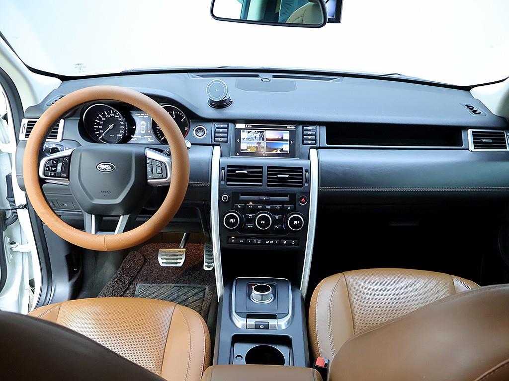 Land Rover Discovery Sport — photo 05