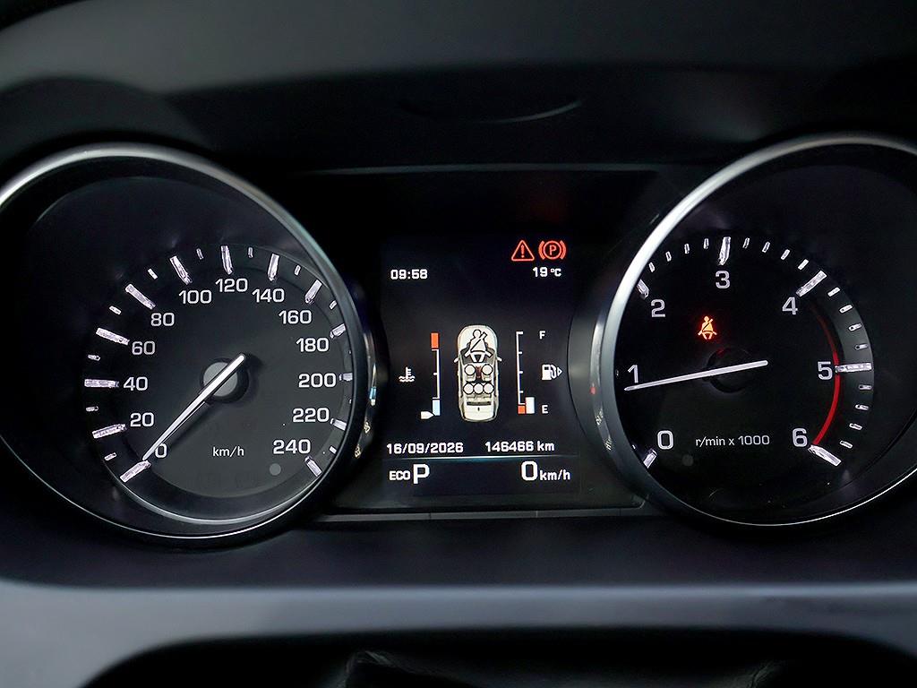 Land Rover Discovery Sport — photo 06