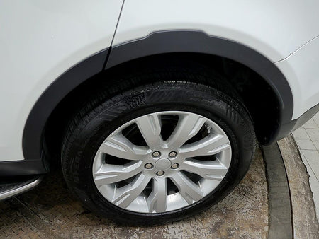 Land Rover Discovery Sport — photo 08