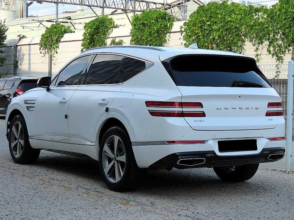 Genesis GV80 — photo 04