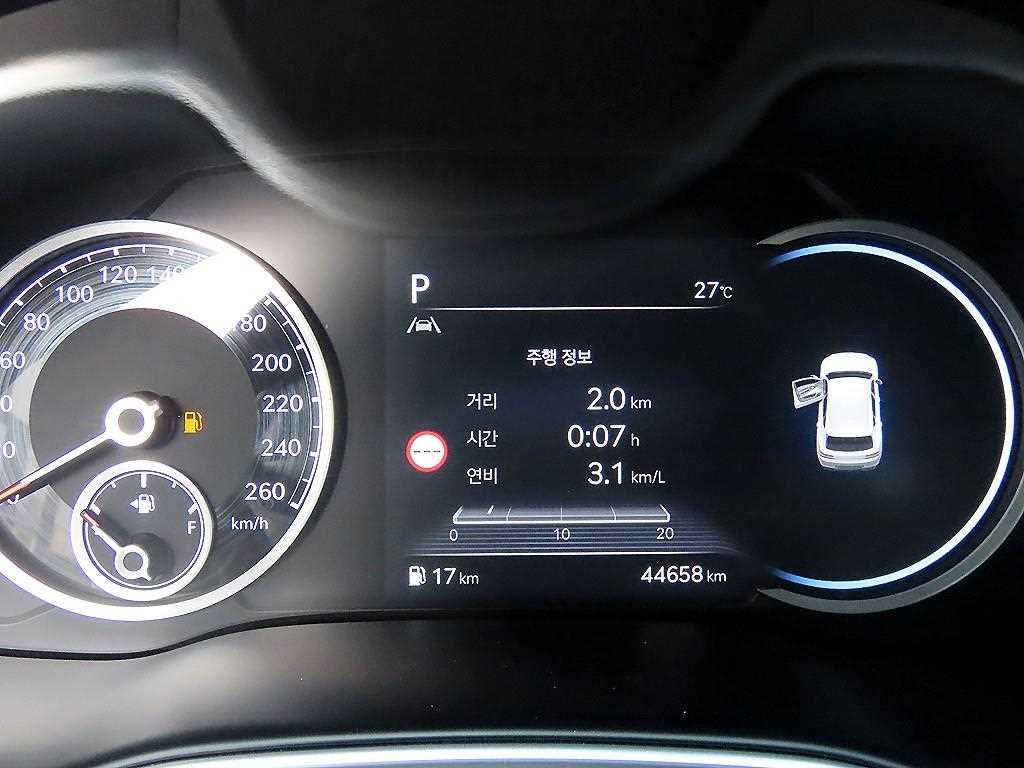 Genesis GV80 — photo 09