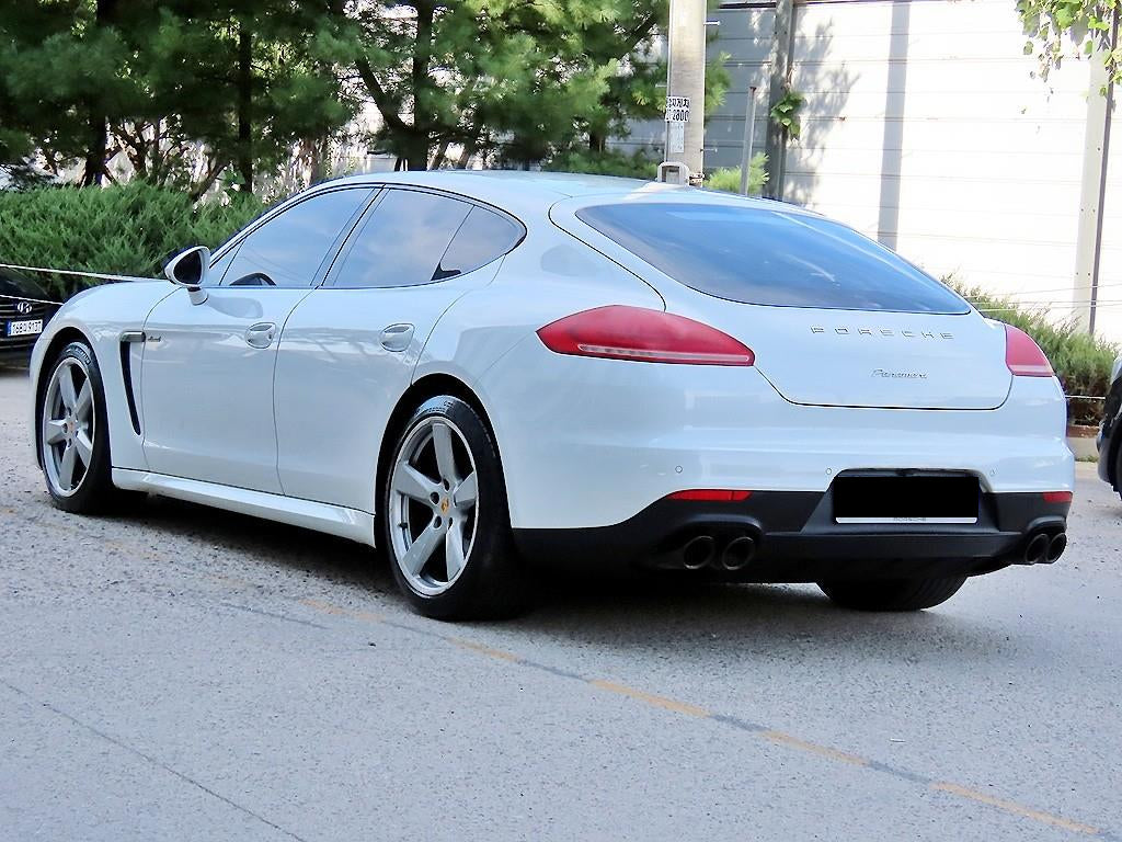 Porsche Panamera — photo 03