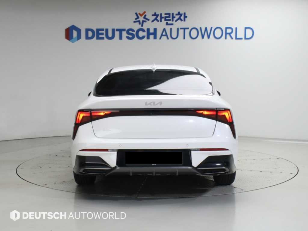 Kia K5 — photo 04