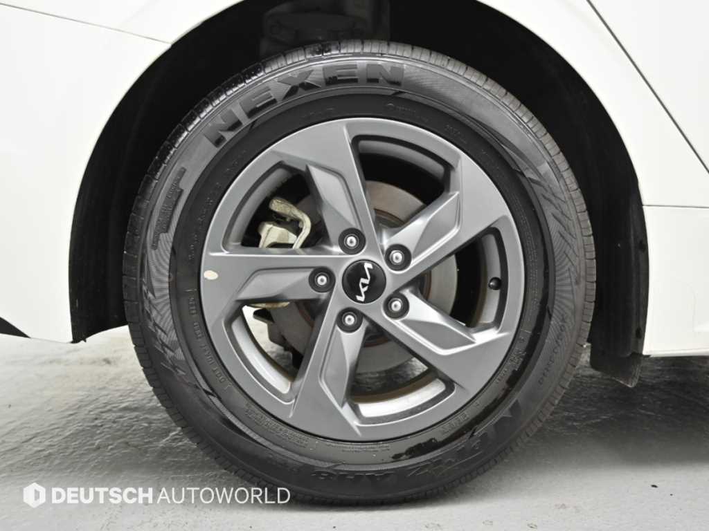 Kia K5 — photo 05